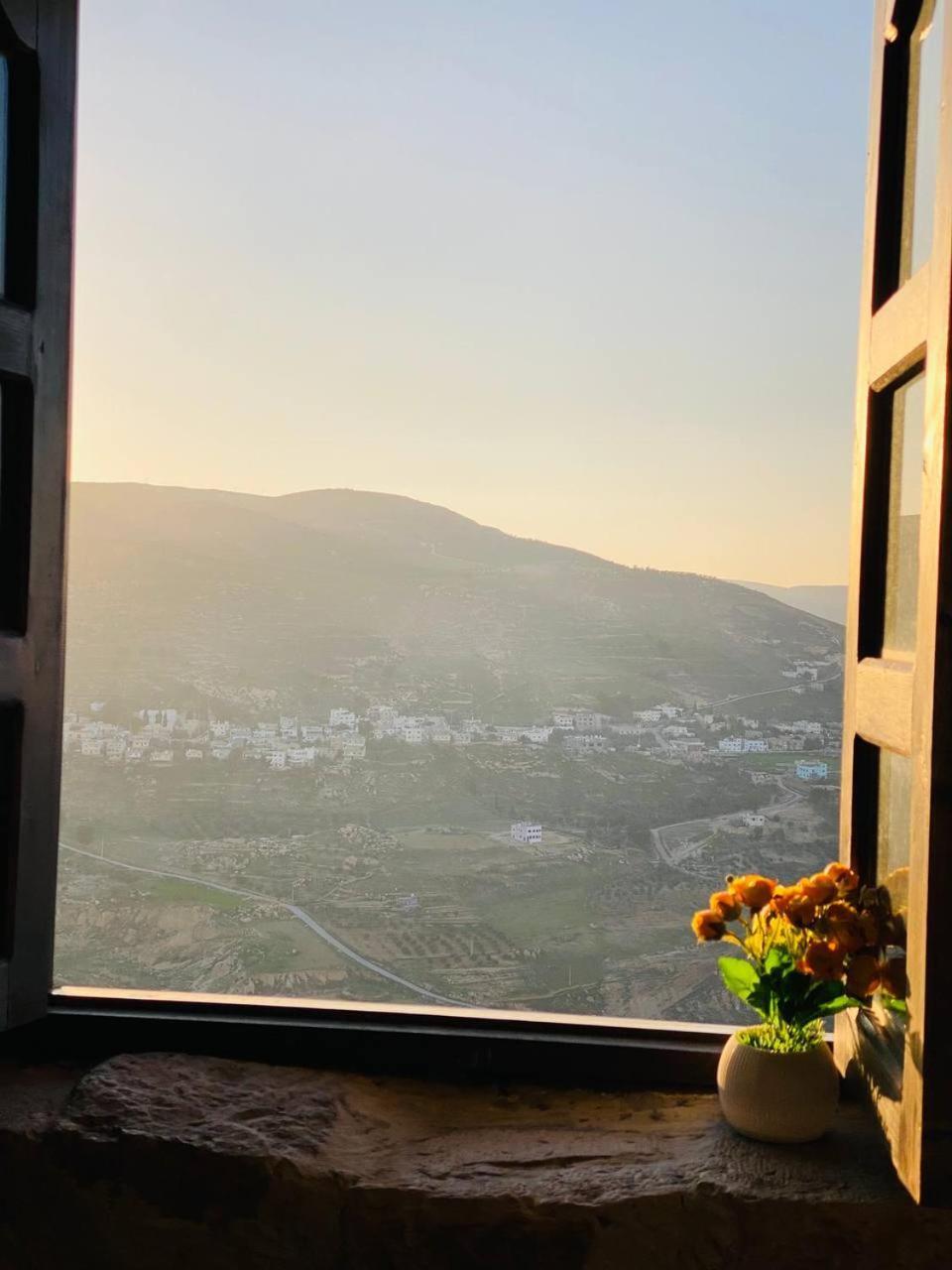 Mountain View House Daire Karak Dış mekan fotoğraf